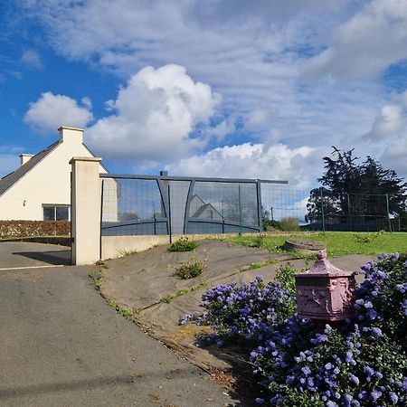 Nice Holiday Home With Beautiful Garden, パンポル エクステリア 写真