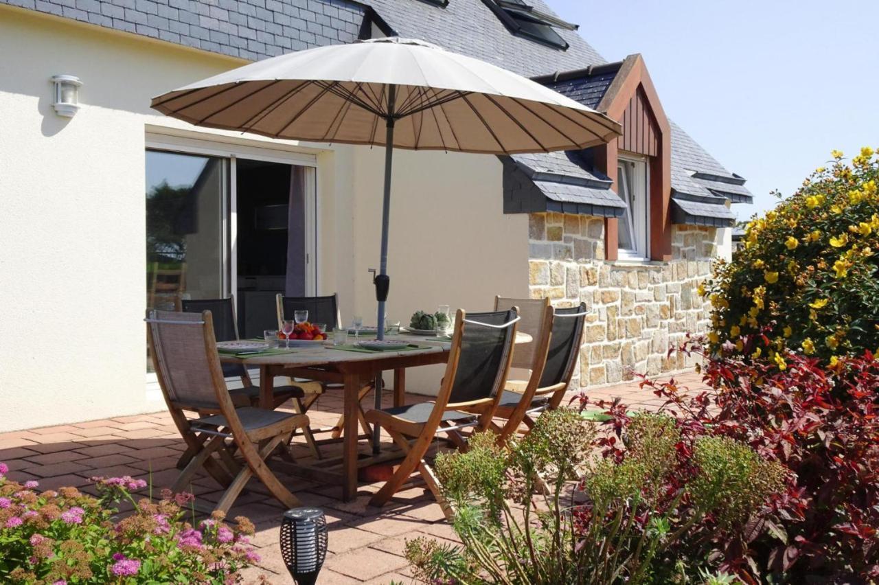 Nice Holiday Home With Beautiful Garden, パンポル エクステリア 写真
